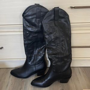 Black billini cowboy boots size 9